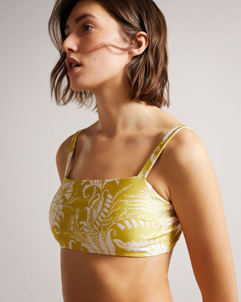 RASMINE-Swimwear-Whether it's a beach party or a sunny day in the garden, RASMINE is always ready to go. This bikini top, which features our Baroque print, may be worn as a separate or with the matching bottom for an unique look. Ted Baker womenswear collection Bikini top Skinny straps Bandeau style Stretch fabric Baroque print Ted Baker branded Our model is 5'10.5" / 1.79m and wears a Ted size 1- Ted Baker Romania